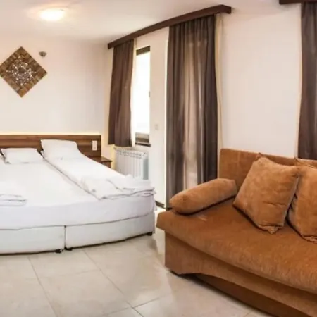 Borche Aparthotel *