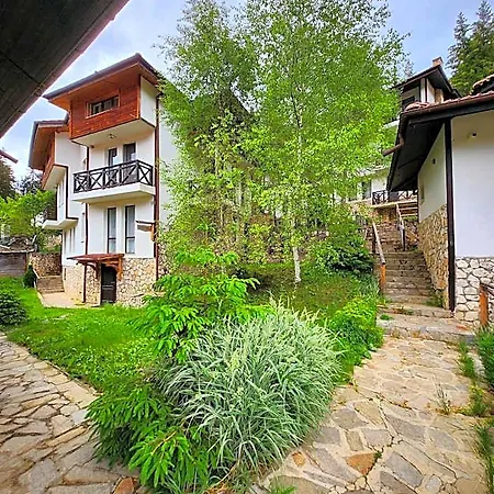 Borche Family Homes Aparthotel 4*